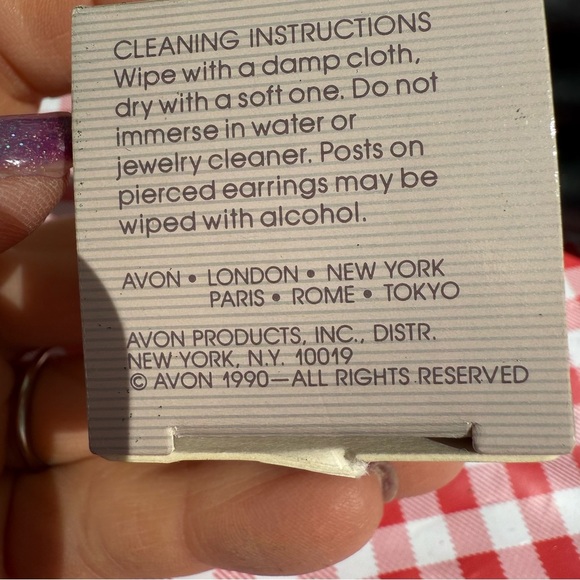 Avon “Glimmer Touch” bracelet Gold and Crystal caged design vintage 1990 NIB - Picture 4 of 6